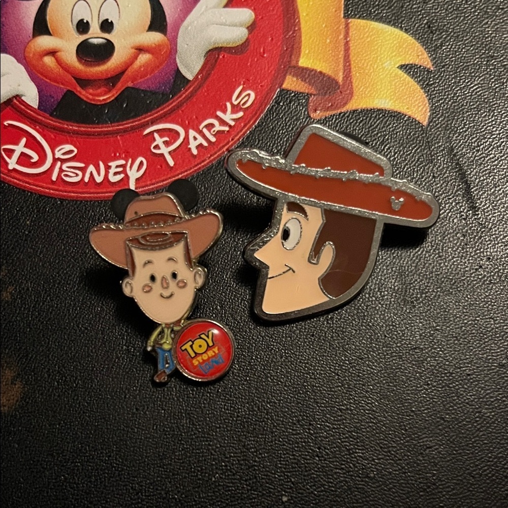 Disney Toy Story Woody Hat and Face Pins - Brown and Red